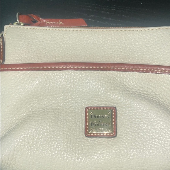 Dooney & Bourke 2piece clutch and coin purse - Picture 4 of 16